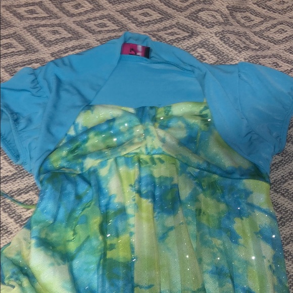 Dress - Picture 2 of 2